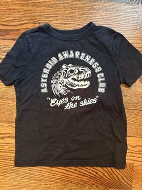 GAP Black Tee with White Dinosaur Skull Graphic